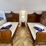 Klimatyczny Loft Z Antresola Centrum Blisko Piotrkowska Muralowa Przystan Klimatyzacja Faktura