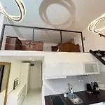 Apartment Klimatyczny Loft Z Antresola Centrum Blisko Piotrkowska Muralowa Przystan Klimatyzacja Faktura *