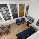 Klimatyczny Loft Z Antresola Centrum Blisko Piotrkowska Muralowa Przystan Klimatyzacja Faktura
