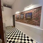 Klimatyczny Loft Z Antresola Centrum Blisko Piotrkowska Muralowa Przystan Klimatyzacja Faktura Apartment