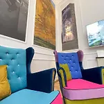 Klimatyczny Loft Z Antresola Centrum Blisko Piotrkowska Muralowa Przystan Klimatyzacja Faktura Apartment Lodz
