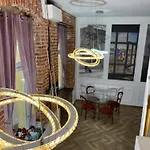 Apartment Klimatyczny Loft Z Antresola Centrum Blisko Piotrkowska Muralowa Przystan Klimatyzacja Faktura Lodz