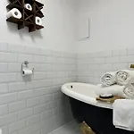 Klimatyczny Loft Z Antresola Centrum Blisko Piotrkowska Muralowa Przystan Klimatyzacja Faktura Lodz