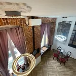 Apartment Klimatyczny Loft Z Antresola Centrum Blisko Piotrkowska Muralowa Przystan Klimatyzacja Faktura Lodz
