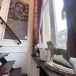 Apartment Klimatyczny Loft Z Antresola Centrum Blisko Piotrkowska Muralowa Przystan Klimatyzacja Faktura Lodz