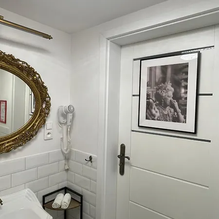 アパート Muralowa Przystan Design Loft Z Antresola Centrum Lodzi ウッチ