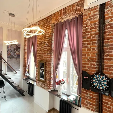 Klimatyczny Loft Z Antresola Centrum Blisko Piotrkowska Muralowa Przystan Klimatyzacja Faktura Апартаменти
