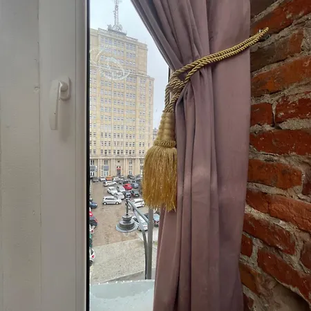 Апартаменти Klimatyczny Loft Z Antresola Centrum Blisko Piotrkowska Muralowa Przystan Klimatyzacja Faktura Лодзь