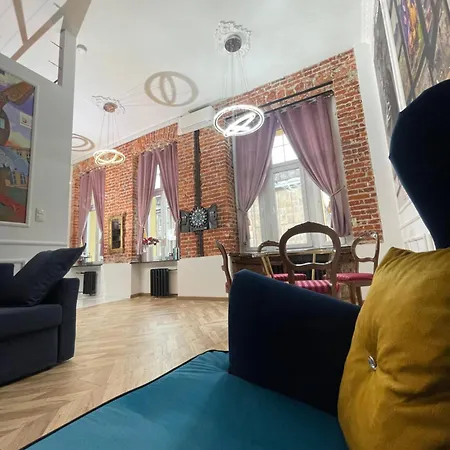 Klimatyczny Loft Z Antresola Centrum Blisko Piotrkowska Muralowa Przystan Klimatyzacja Faktura Лодзь