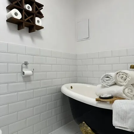 Muralowa Przystan Design Loft Z Antresola Centrum Lodzi ウッチ