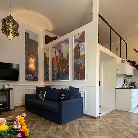 Klimatyczny Loft Z Antresola Centrum Blisko Piotrkowska Muralowa Przystan Klimatyzacja Faktura * Lodz