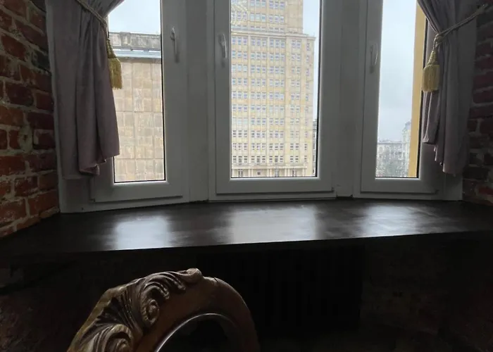 Klimatyczny Loft Z Antresola Centrum Blisko Piotrkowska Muralowa Przystan Klimatyzacja Апартаменты Лодзь