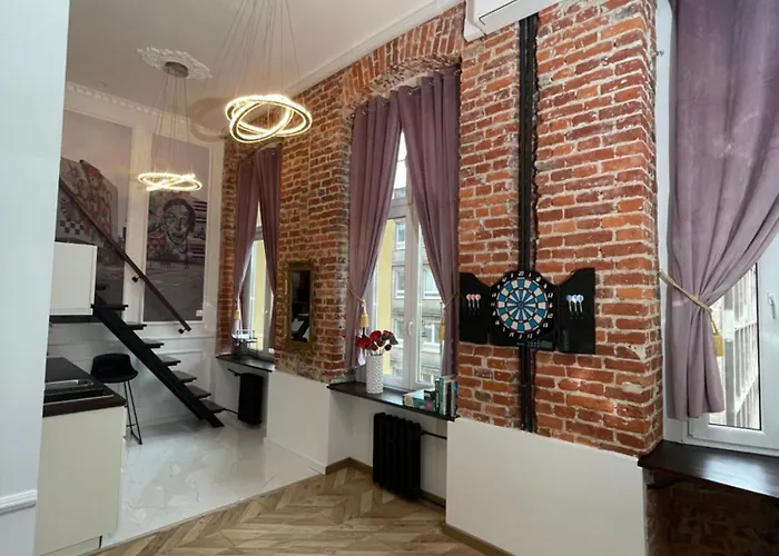 Апартаменты Klimatyczny Loft Z Antresola Centrum Blisko Piotrkowska Muralowa Przystan Klimatyzacja Лодзь