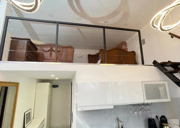 Апартаменты Klimatyczny Loft Z Antresola Centrum Blisko Piotrkowska Muralowa Przystan Klimatyzacja *