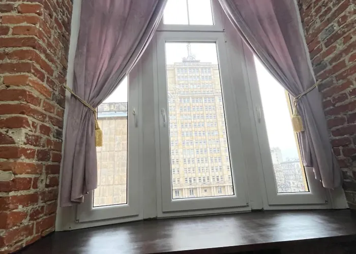 Апартаменты Klimatyczny Loft Z Antresola Centrum Blisko Piotrkowska Muralowa Przystan Klimatyzacja Лодзь