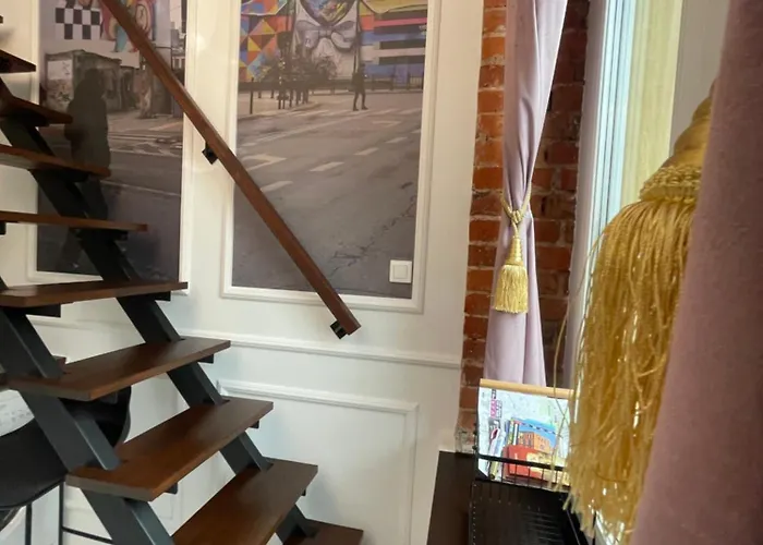 Klimatyczny Loft Z Antresola Centrum Blisko Piotrkowska Muralowa Przystan Klimatyzacja Апартаменты *