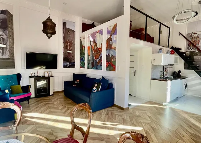 Апартаменты Klimatyczny Loft Z Antresola Centrum Blisko Piotrkowska Muralowa Przystan Klimatyzacja *